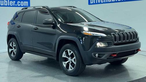 Brilliant Black Crystal Pearlcoat 2015 Jeep Cherokee Trailhawk