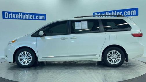 2017 Toyota Sienna XLE Premium