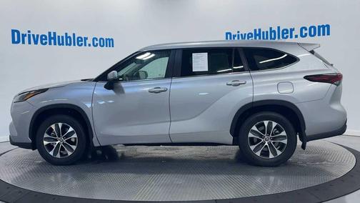 2025 Toyota Highlander XLE