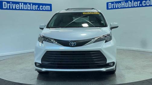 2025 Toyota Sienna XLE