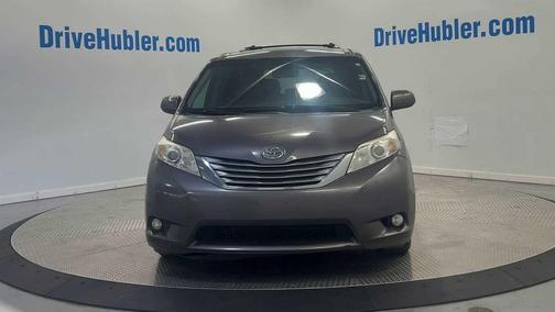 2017 Toyota Sienna XLE