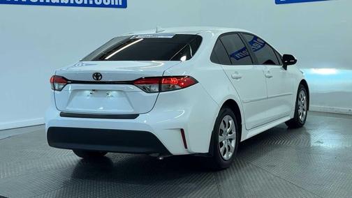 Ice Cap 2025 Toyota Corolla LE