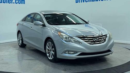 2011 Hyundai SONATA SE