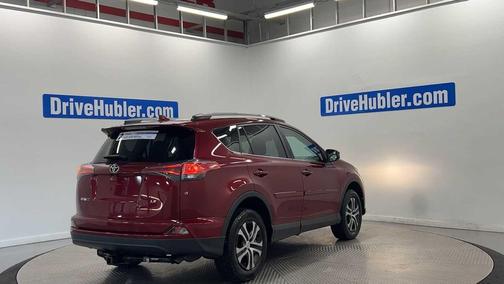 Ruby Flare Pearl 2018 Toyota RAV4 LE