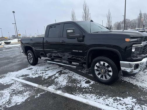 2025 Chevrolet Silverado 3500 LT