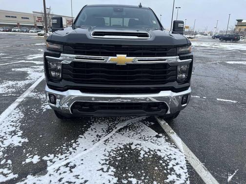 2025 Chevrolet Silverado 3500 LT