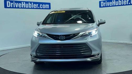 Celestial Silver Metallic 2023 Toyota Sienna Platinum