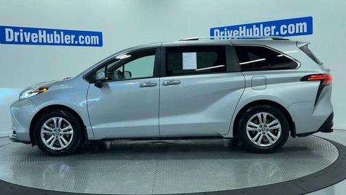 Celestial Silver Metallic 2023 Toyota Sienna Platinum