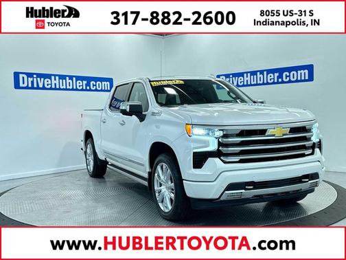 Crystal White Tricoat 2025 Chevrolet Silverado 1500 High Country