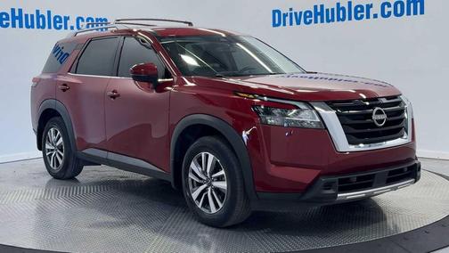 2023 Nissan Pathfinder SL 4WD