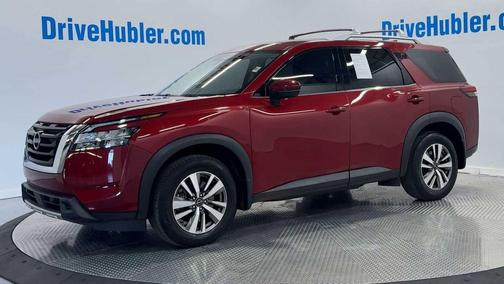 2023 Nissan Pathfinder SL 4WD