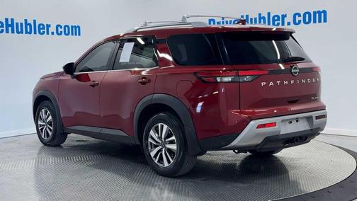 2023 Nissan Pathfinder SL 4WD