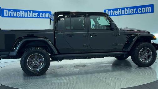 Black Clearcoat 2023 Jeep Gladiator Rubicon