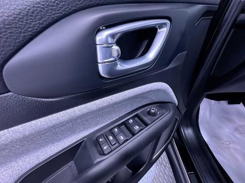 Diamond Black Crystal Pearlcoat 2022 Jeep Compass Latitude Lux