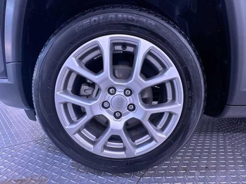 Diamond Black Crystal Pearlcoat 2022 Jeep Compass Latitude Lux