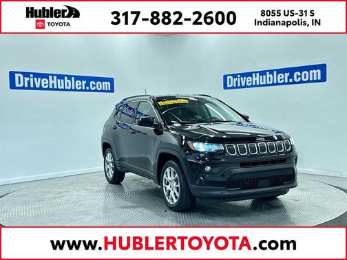 Diamond Black Crystal Pearlcoat 2022 Jeep Compass Latitude Lux