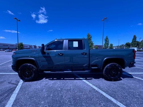 Cypress Gray 2026 Chevrolet Silverado 2500 Crew Cab, Standard Bed, XR2, 4WD