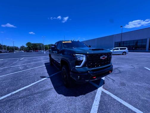 Cypress Gray 2026 Chevrolet Silverado 2500 Crew Cab, Standard Bed, XR2, 4WD