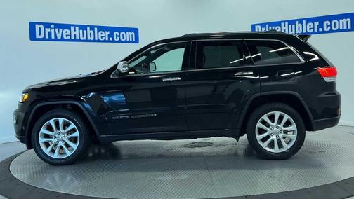 Diamond Black Crystal Pearlcoat 2017 Jeep Grand Cherokee Limited