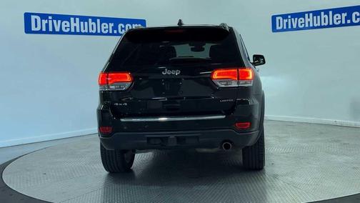 Diamond Black Crystal Pearlcoat 2017 Jeep Grand Cherokee Limited