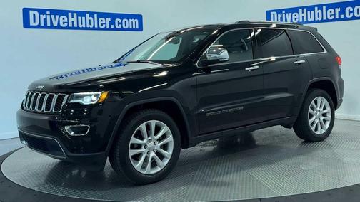 Diamond Black Crystal Pearlcoat 2017 Jeep Grand Cherokee Limited