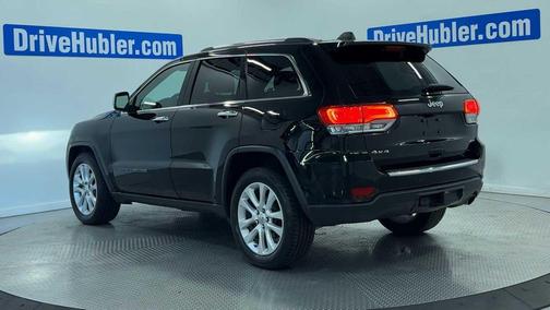 Diamond Black Crystal Pearlcoat 2017 Jeep Grand Cherokee Limited