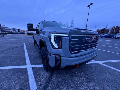 2024 GMC Sierra 2500 AT4