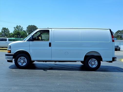 Summit White 2026 Chevrolet Express 2500 Work Van