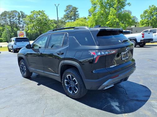 Mosaic Black Metallic 2026 Chevrolet Equinox FWD ACTIV