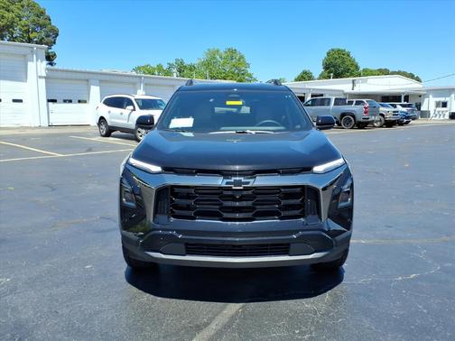 Mosaic Black Metallic 2026 Chevrolet Equinox FWD ACTIV