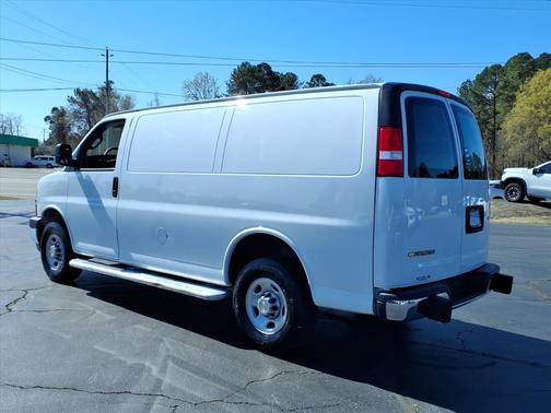 2024 Chevrolet Express 2500 RWD 2500 Regular Wheelbase WT