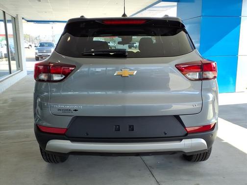 Sterling Gray Metallic 2026 Chevrolet Trailblazer LT