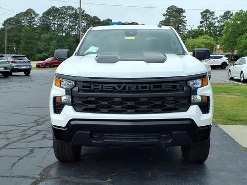 Summit White 2026 Chevrolet Silverado 1500 Custom Trail Boss