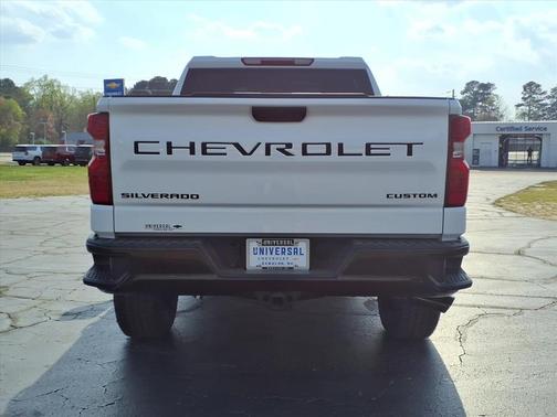 Summit White 2026 Chevrolet Silverado 1500 Custom Trail Boss