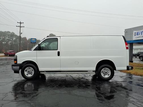 2023 GMC Savana 2500 Work Van