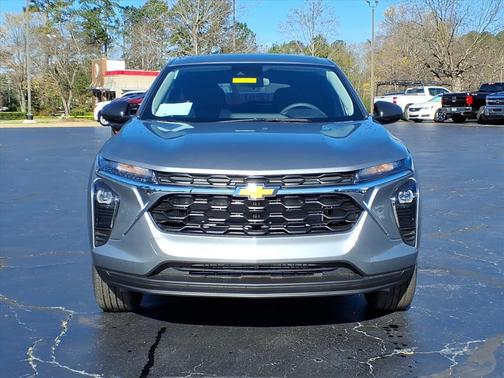 Sterling Gray Metallic 2026 Chevrolet Trax LS