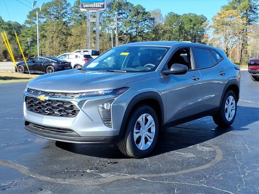 Sterling Gray Metallic 2026 Chevrolet Trax LS