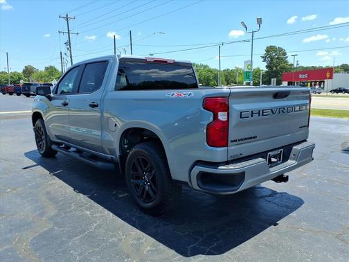 Sterling Gray Metallic 2025 Chevrolet Silverado 1500 Custom