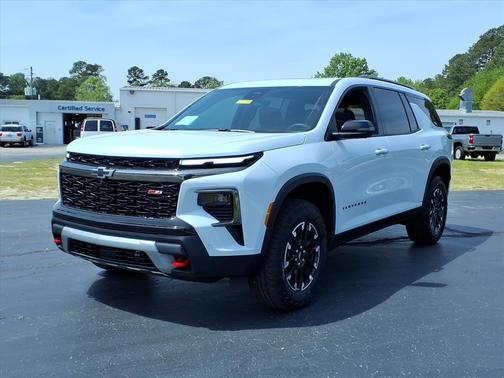 Polar White Tricoat 2026 Chevrolet Traverse AWD Z71