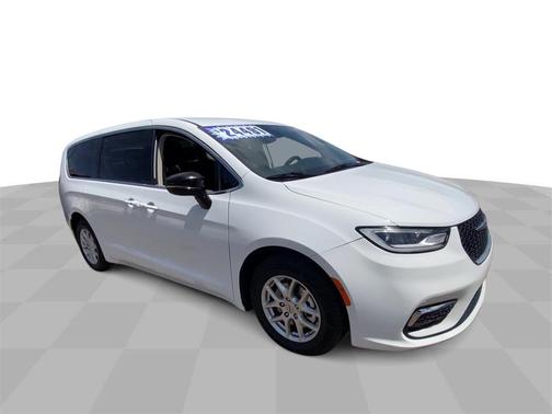 2024 Chrysler Pacifica Touring-L
