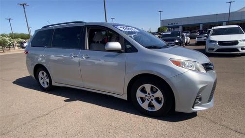 2020 Toyota Sienna LE