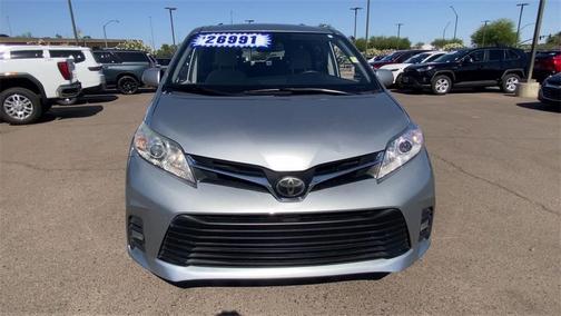 2020 Toyota Sienna LE