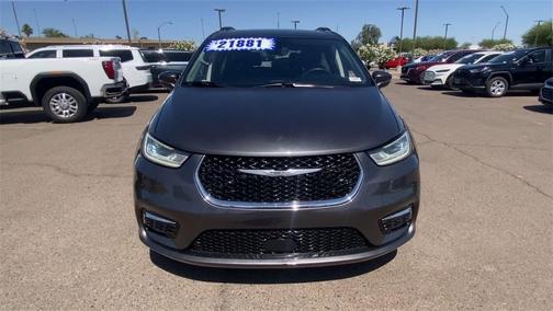 2022 Chrysler Pacifica Touring-L