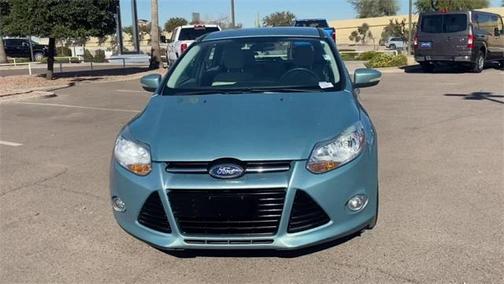 Photo 5 of 30 of 2012 Ford Focus SEL