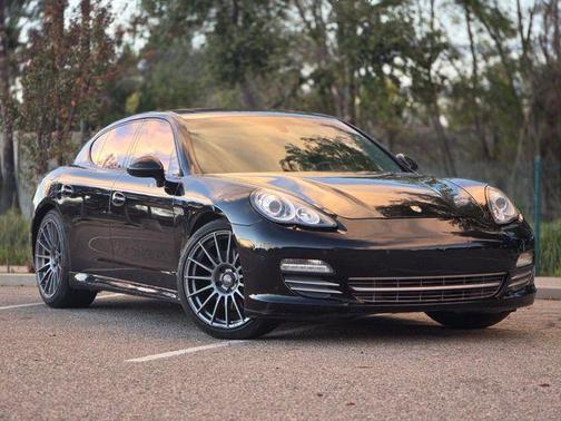 2013 Porsche Panamera 4