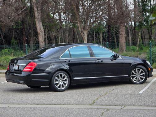 2010 Mercedes-Benz S-Class S 550
