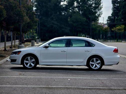 2014 Volkswagen Passat 1.8T Auto SE