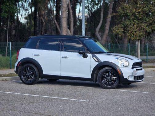 2016 MINI Countryman Cooper S