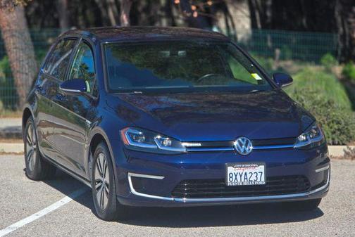 2017 Volkswagen e-Golf SEL Premium