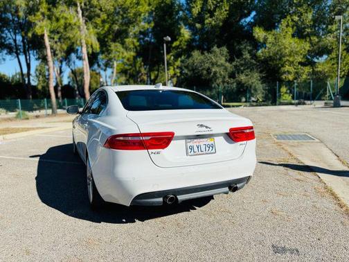 2017 Jaguar XE 35t Prestige